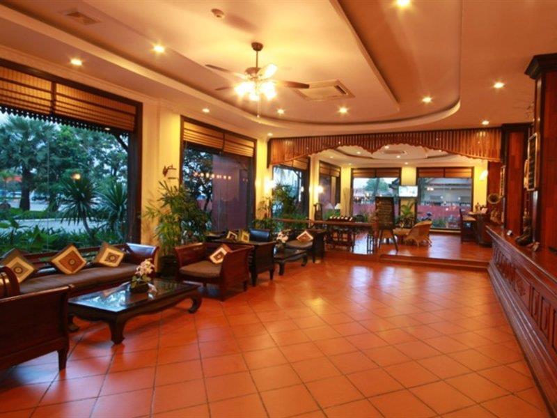 Apsara Holiday Hotel เสียมราฐ ภายนอก รูปภาพ