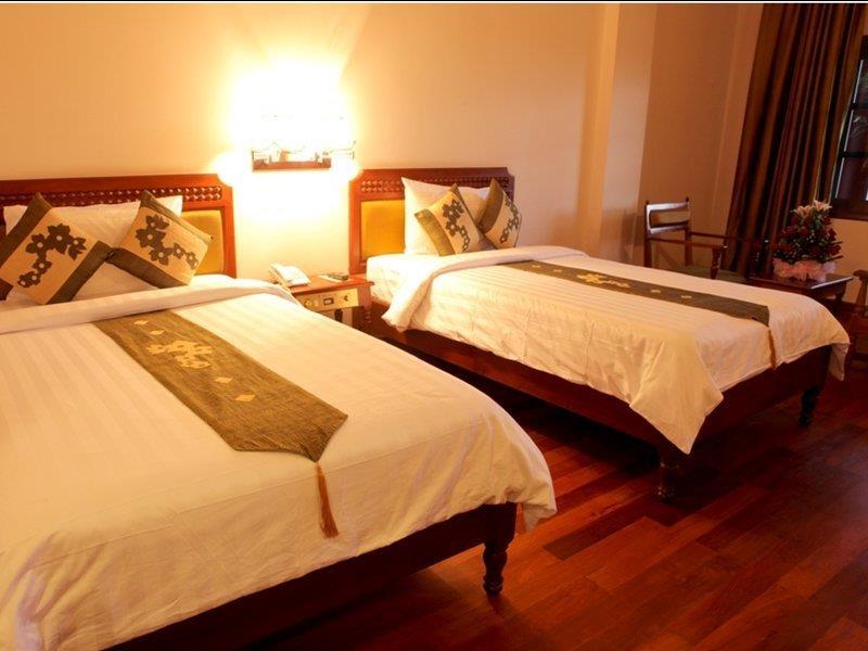 Apsara Holiday Hotel เสียมราฐ ภายนอก รูปภาพ